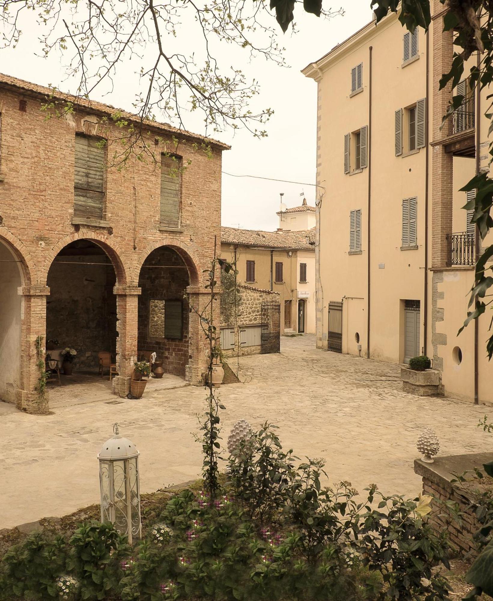 B&B Palazzo Mattei Novafeltria Exterior photo